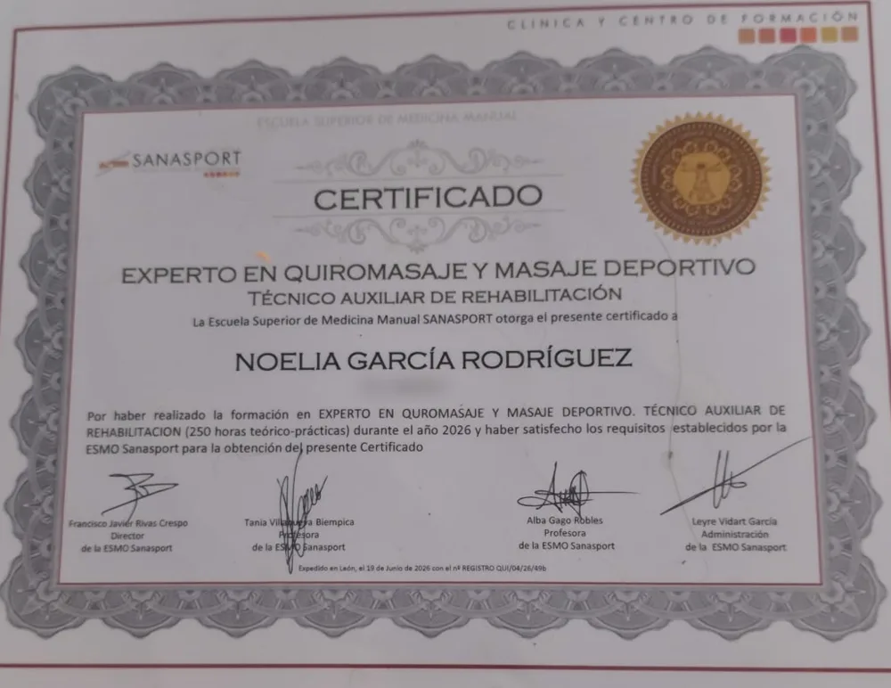 Certificado de experta en quiromasaje y masaje deportivo y técnico auxiliar de rehabilitación, de ESMO Sanasport